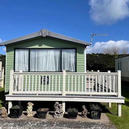 6 Berth Pet Friendly Caravan On Sandy Glade Berrow Екстериор снимка