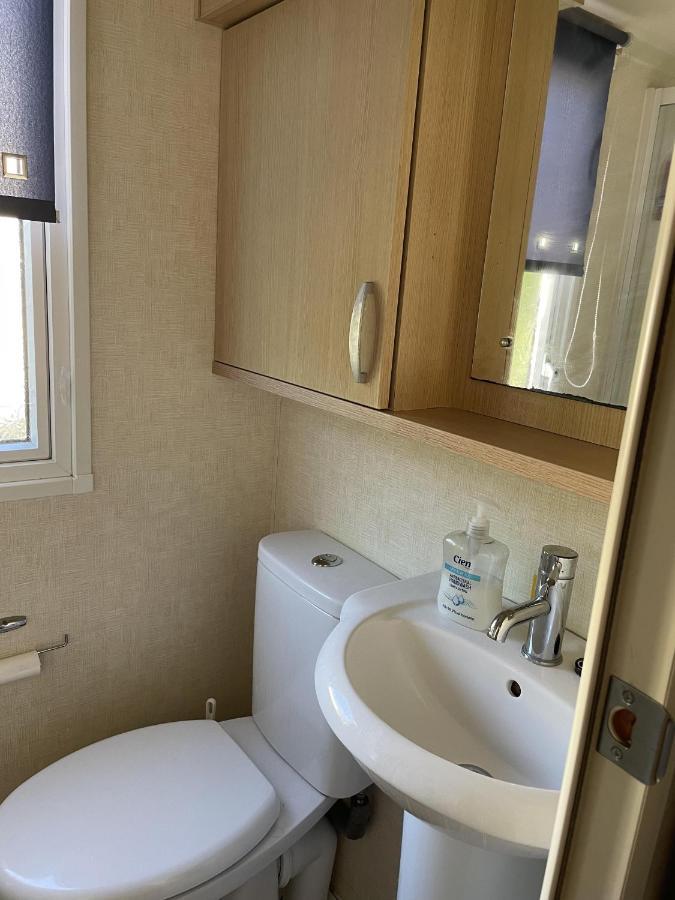 6 Berth Pet Friendly Caravan On Sandy Glade Berrow Екстериор снимка